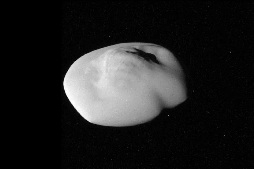 Saturn's moon Atlas also looks like a flying saucer