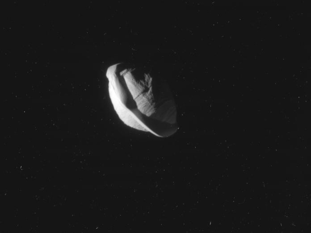 Saturn’s moon Pan has a unique, flying saucer-like shape