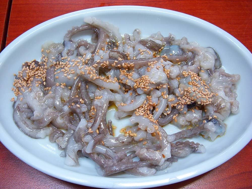 Sannakji (South Korea) - Bizarre Foods