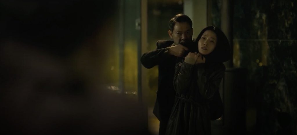 Do-hyung is holding Yeon Ju-hyun hostage - Shadow Detective Season 2 Ending Explained